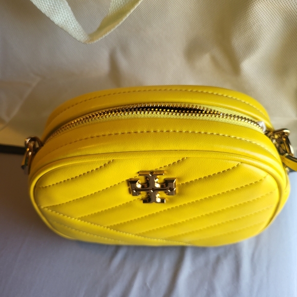 TORY BURCH KIRA CAMERA BAG - Picture 2 of 10